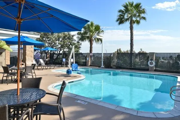 Holiday Inn Express Otay Mesa - Havuz