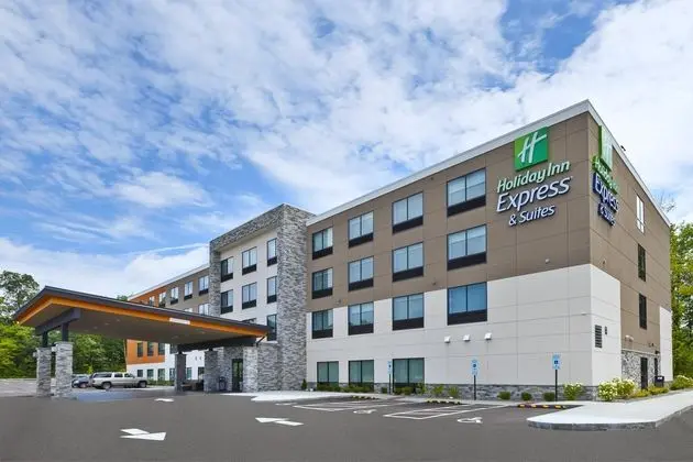 HOLIDAY INN EXPRESS PAINESVILLE CONCORD