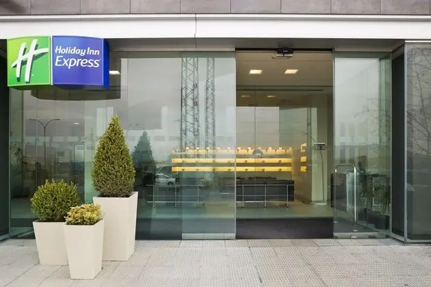 Holiday Inn Express Pamplona - Lobi