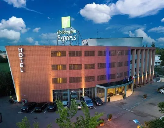 Holiday Inn Express Parma, an IHG Hotel