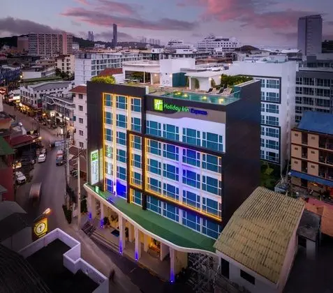 Holiday Inn Express Pattaya Central, an IHG Hotel - Öne Çıkan Resim