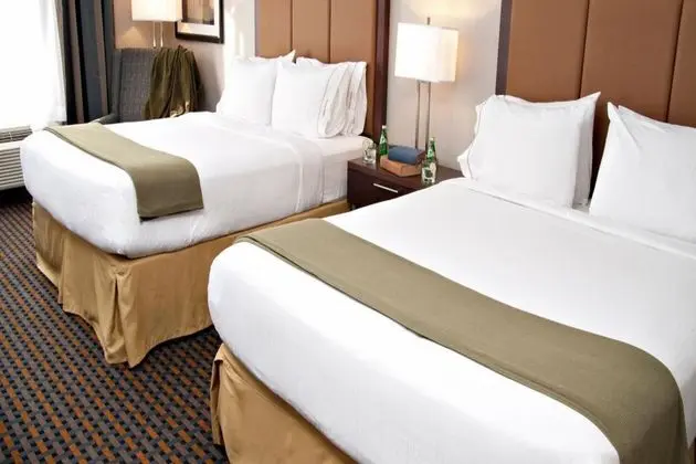 Holiday Inn Express Pembroke - Oda