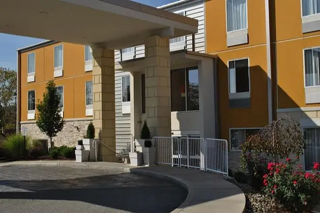 Holiday Inn Express Pittsburgh E -Waterfront