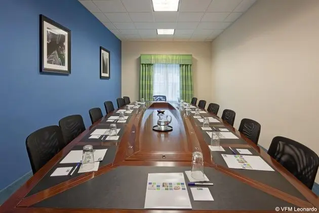 Holiday Inn Express Plainville - Foxboro Area