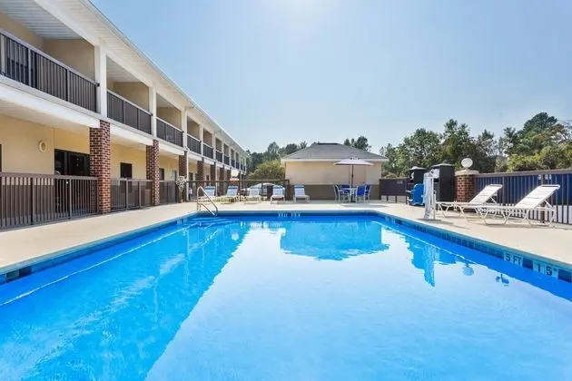 Holiday Inn Express Plymouth - Havuz