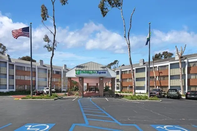 Holiday Inn Express Port Hueneme - 1