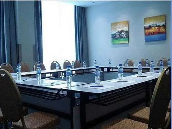Holiday Inn Express Putuo Shanghai - İş / Konferans