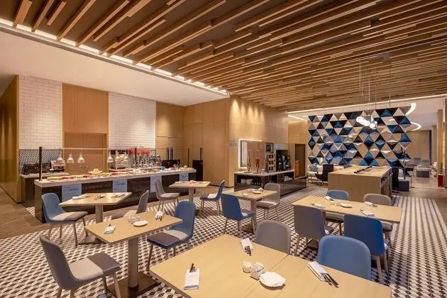 Holiday Inn Express Qingdao Jinshui, an IHG Hotel - Yerinde Yemek