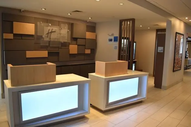 Holiday Inn Express Randolph - Dış Mekan