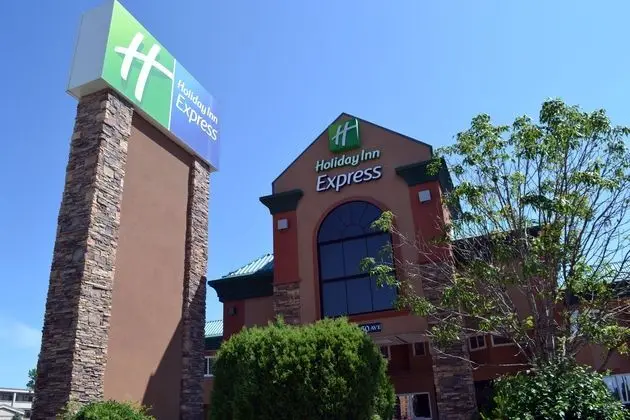 Holiday Inn Express Red Deer - Dış Mekan