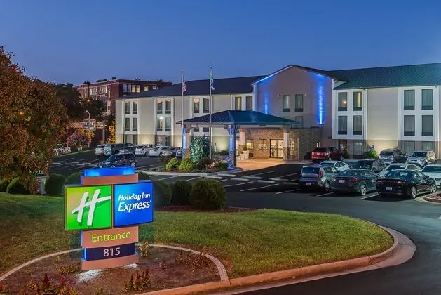 Holiday Inn Express Roanoke - Civic Center