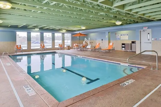 Holiday Inn Express Rochester - University Area - Havuz