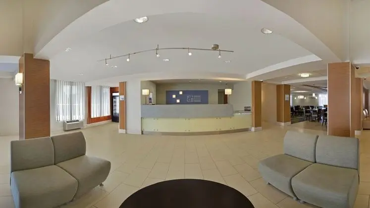 Holiday Inn Express Romulus / Detroit Airport - Lobi