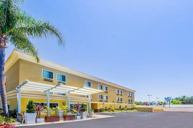 Holiday Inn Express San Diego Sea World - Beach Ar
