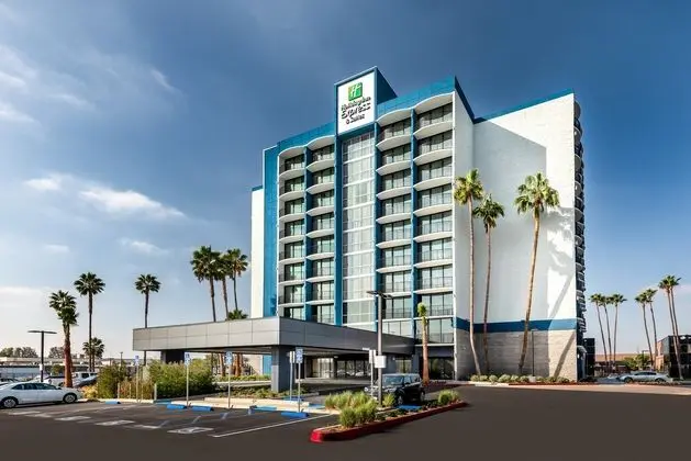 Holiday Inn Express Santa Ana (Disneyland Area-S.)