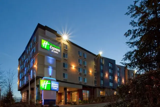 Holiday Inn Express Seattle SeaTac Airport