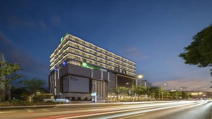 Holiday Inn Express Shanghai Qingpu New City, an IHG Hotel