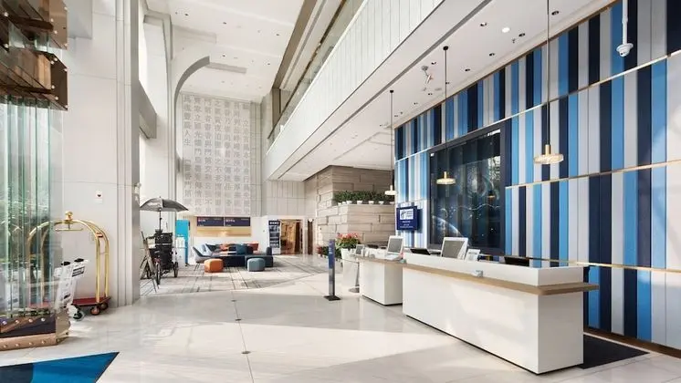 Holiday Inn Express Shenzhen North Station, an IHG Hotel - Dış Mekan