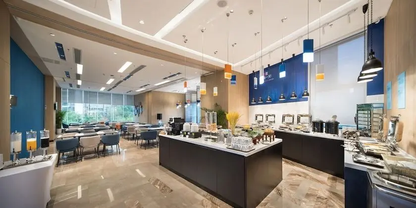Holiday Inn Express Shenzhen North Station, an IHG Hotel - Yerinde Yemek