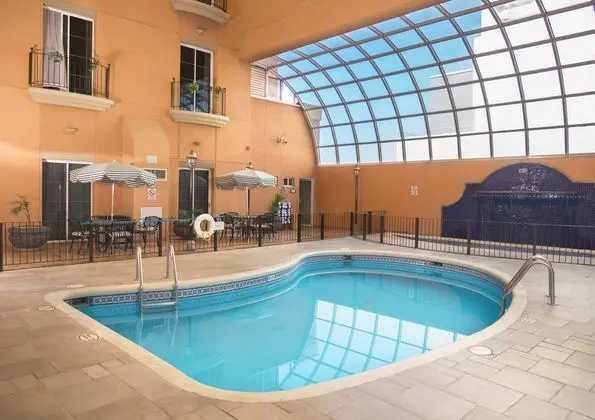 Holiday Inn Express Silao Aeropuerto Bajio - Havuz