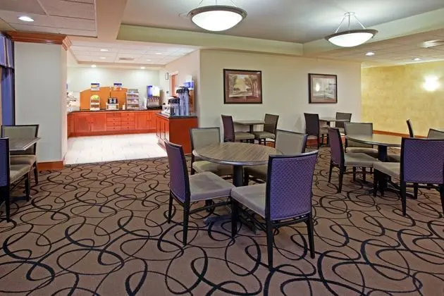 Holiday Inn Express South - Yeme / İçme