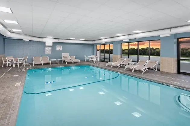 Holiday Inn Express South Portland - Havuz