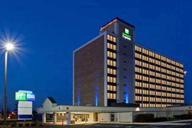 Holiday Inn Express SpringfieldI-95 S OF I-495
