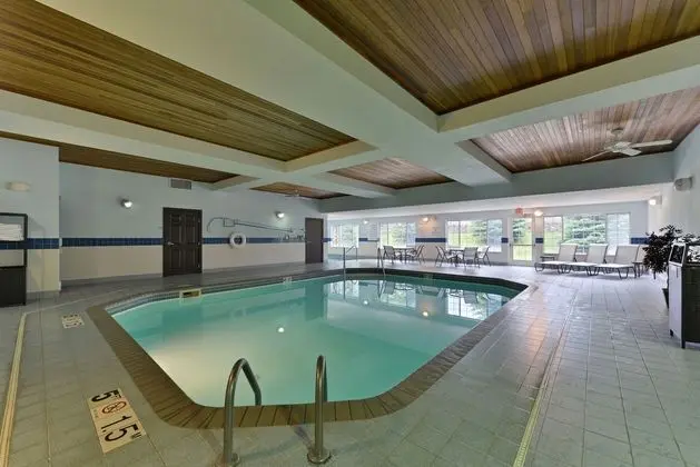 Holiday Inn Express St Paul´s - Inver Grove Hgts - Havuz
