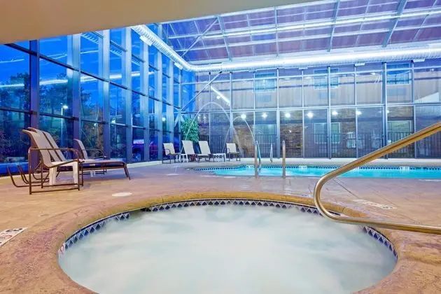 Holiday Inn Express Hotel & Suites Absecon - Atlan - Havuz