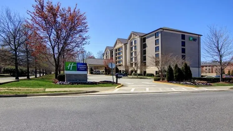 Holiday Inn Express and Suites Alpharetta Windward