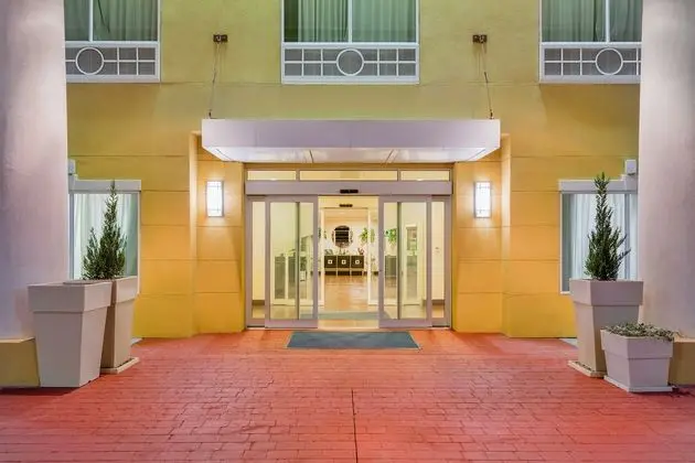 Holiday Inn Express Hotel & Suites Alpine Southeas