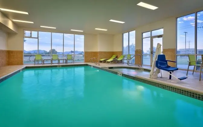 Holiday Inn Express Suites American Fork North Pro - Havuz