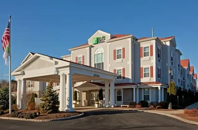 Holiday Inn Express Suites Amherst Hadley