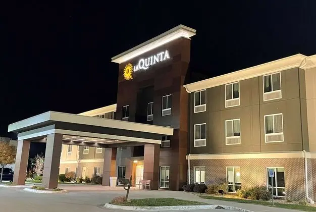 Holiday Inn Express and Suites Ankeny Des Moines - Dış Mekan