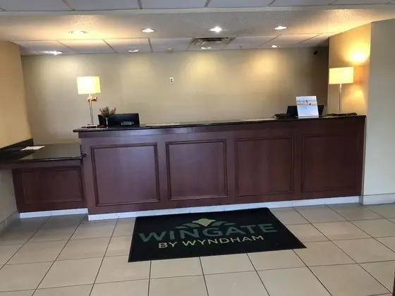 Holiday Inn Express Hotel & Suites Ashland - Lobi