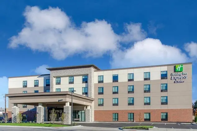 HOLIDAY INN EXPRESS AND SUITES ATCHISON