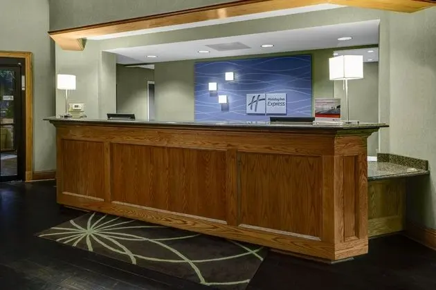 Holiday Inn Express and Suites Atlanta Buckhead - Dış Mekan