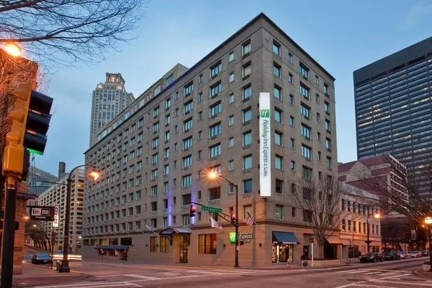 Holiday Inn Express & Suites Atlanta Downtown