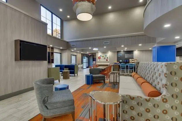 Holiday Inn Express Hotel & Suites Atlanta N-Perimeter Mall - Dış Mekan
