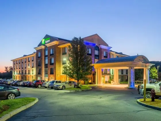 Holiday Inn Express and Suites Auburn