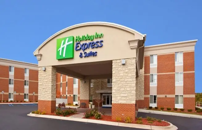 Holiday Inn Express and Suites Auburn Hills
