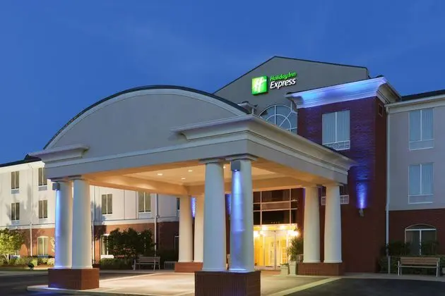 Holiday Inn Express and Suites Auburn University A