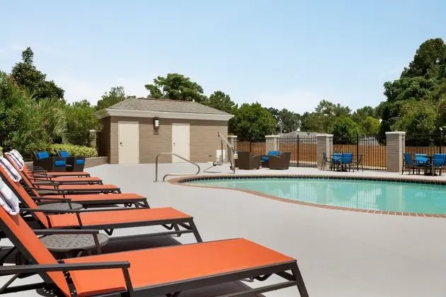 Holiday Inn Express and Suites Auburn University A - Havuz