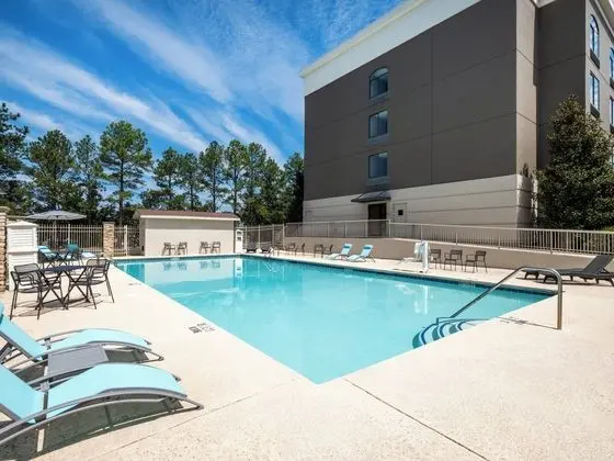 Holiday Inn Express and Suites Augusta West Ft Gor - Havuz