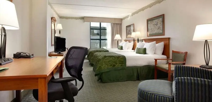 Holiday Inn Express & Suites Baltimore BWI Airport