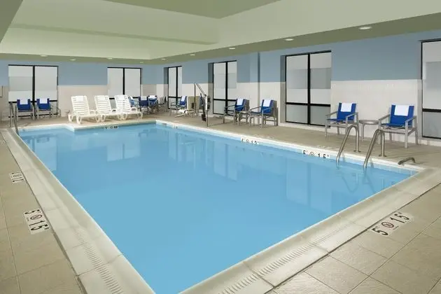 Holiday Inn Express & Suites Baltimore BWI Airport - Havuz