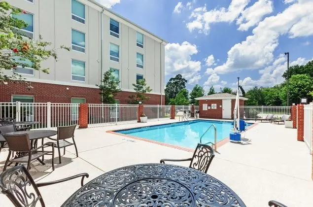 Holiday Inn Express and Suites Baton Rouge East - Havuz