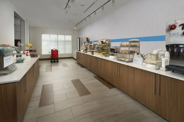 Holiday Inn Express and Suites BAY CITY