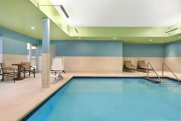 Holiday Inn Express & Suites Beaver Dam, an IHG Hotel - Havuz