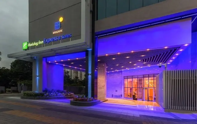 Holiday Inn Express & Suites Bengaluru Old Madras Road, an IHG Hotel - Dış Mekan